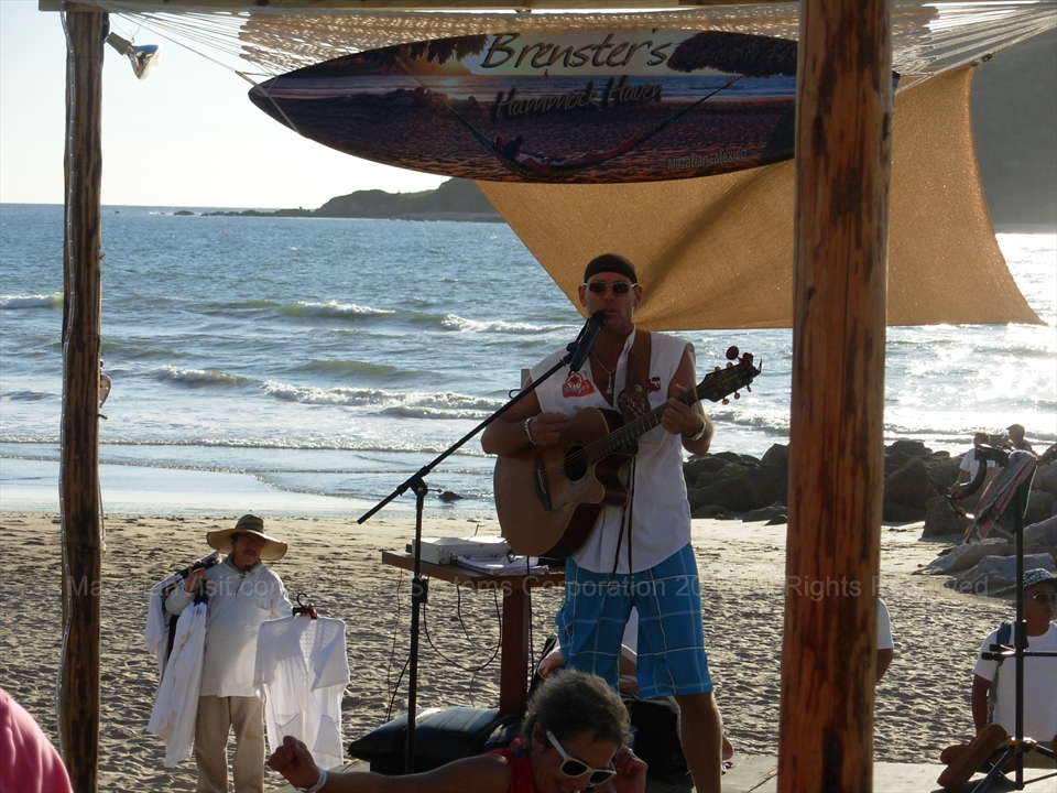 The Brenster interacting with Hammock Head fans during the show
