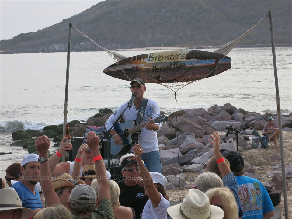 Live band performing over the sand stage in Mazatlán beach lounge