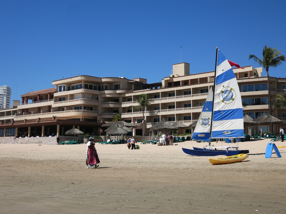 The sprawling colonial beachside layout structures of Hotel Playa Mazatlán