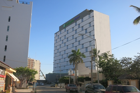 Beautiful guest room interiors at the Holiday Inn Resort Mazatlán