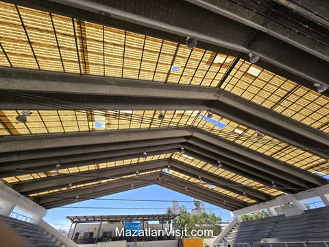 Historic roof structure of Cancha Germán Evers