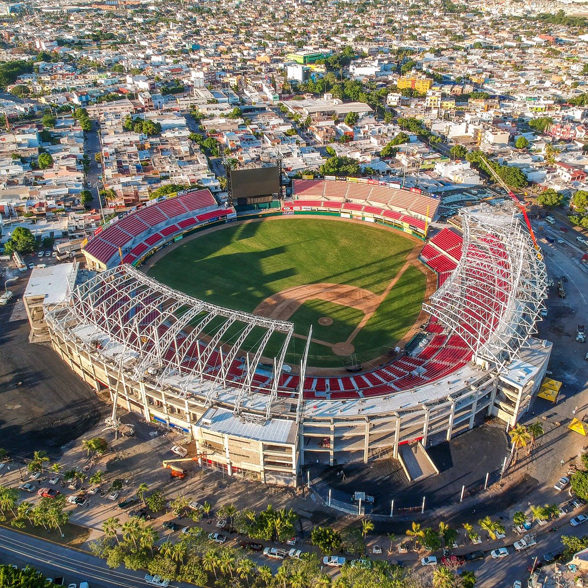 The exterior grand columns and main promenade entry plaza of Teodoro Mariscal Stadium