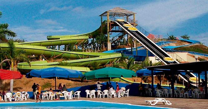 Scenic overview tracking the massive multi lane water slide networks at Mazagua Aquatic Water Park in Mazatlán