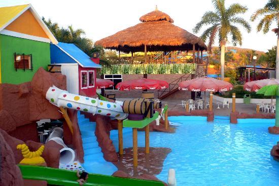 Toddler splash playgrounds featuring animal themed small fountains and interactive water buckets